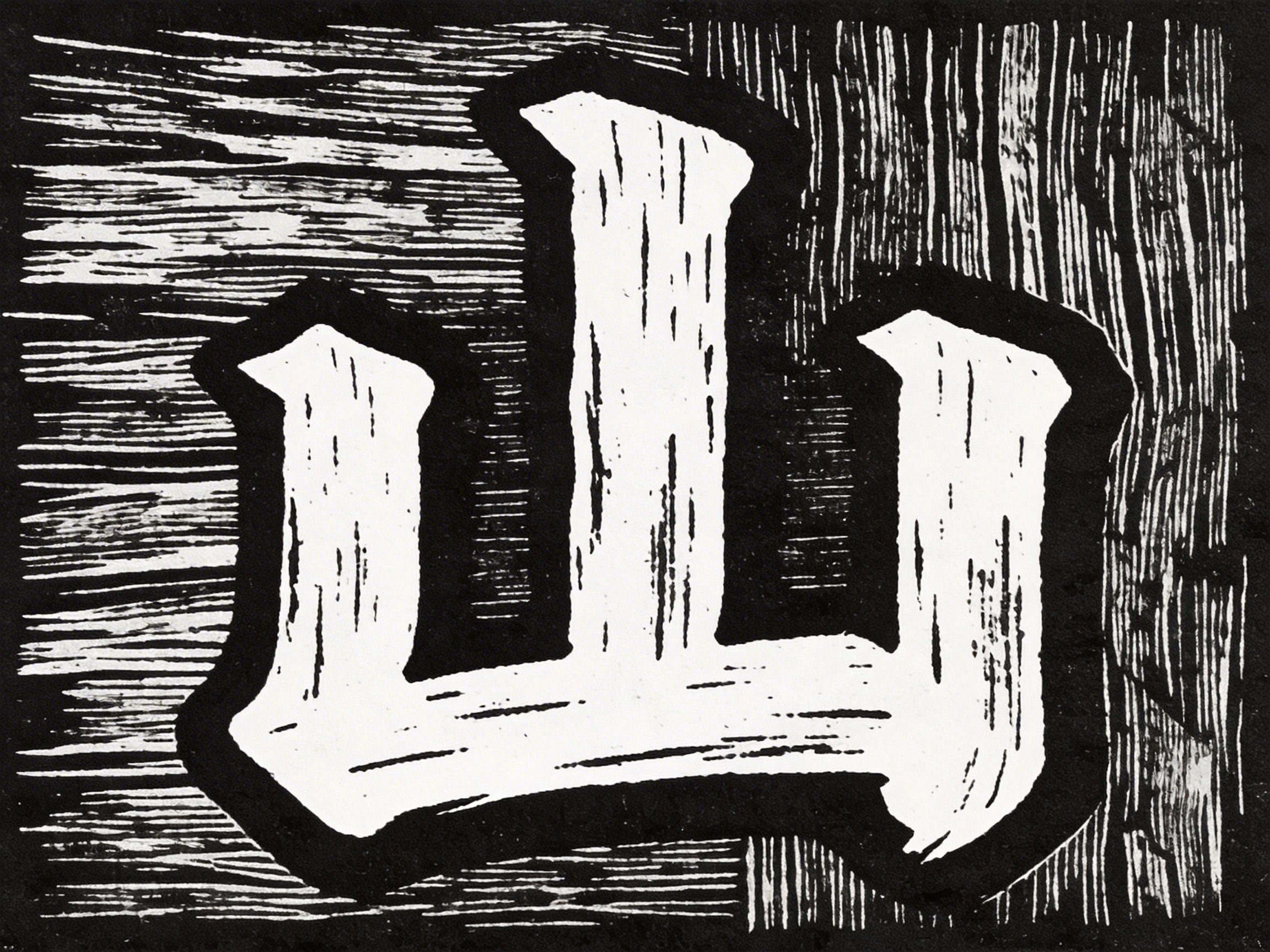 图中展示了一幅黑白风格的木刻版画，中心是一个巨大的白色汉字“山”。这个字采用了粗犷的隶书或楷书变体风格，笔画厚重且边缘带有明显的刻刀凿痕，文字外围有一圈粗黑的轮廓线，使其在背景中脱颖而出。背景由密集的黑白线条组成，左侧线条呈水平分布，右侧则转为垂直分布，模拟了木板纹理和手工雕刻的质感。整张图片仅使用黑白两色，对比极其强烈，视觉冲击力强。在 AI 生成的细节方面，可以观察到文字的笔画结构并不完全符合传统书法逻辑，例如“山”字底部的横画与两侧竖画的连接处显得有些生硬和扭曲；背景的排线在交界处处理得不够自然，出现了不规则的断裂和重叠，这些特征体现了 AI 在模拟复杂手工艺术纹理时常见的逻辑局限。