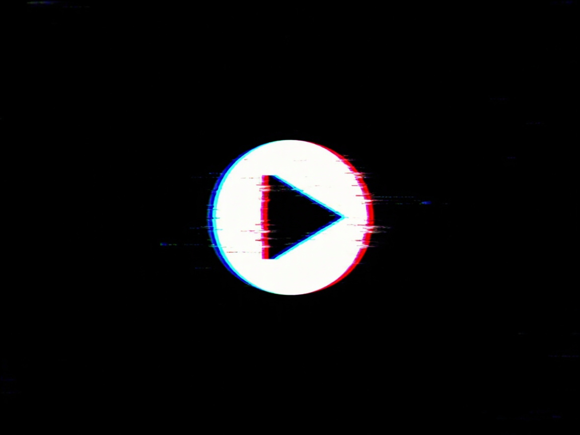 图中展示了一个位于纯黑色背景正中央的播放按钮图标。该图标由一个白色的实心圆形组成，圆心处镂空出一个向右指的正三角形。整张图片呈现出强烈的“故障艺术”（Glitch Art）风格，图标的边缘并非平滑，而是伴随着明显的色彩偏移和水平拉伸的噪点。在图标的左侧可以看到青蓝色的重影，而右侧则出现了鲜红色的边缘溢出，这种红蓝分色的效果模拟了老式模拟电视信号不稳定时的视觉干扰。画面中散布着细小的横向扫描线和零星的彩色光斑，增强了复古电子感。作为一张 AI 生成的意向图，其缺陷主要体现在故障效果的分布略显机械，三角形内部的黑色镂空区域边缘不够锐利，且背景的黑色中存在一些不自然的灰度色块，而非完全纯净的黑。这种构图简洁有力，传达出一种数字时代特有的动感与不确定性。