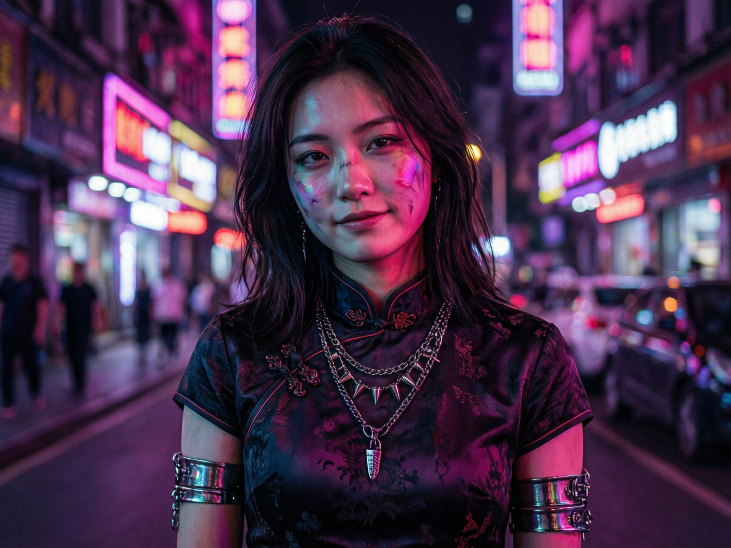 图中展示了一位年轻的东亚女性，她正站在一条充满赛博朋克风格的城市街道中央。她留着凌乱的黑色中长发，脸上涂抹着彩色的荧光油彩，身穿一件黑色的改良旗袍，领口佩戴着多层带有尖刺元素的金属项链，双臂套着宽大的金属护腕，整体风格融合了传统与叛逆。背景是夜晚的闹市区，两旁林立着闪烁粉色和紫色霓虹灯光的店铺招牌，地面反射着湿润的光泽。构图采用中景正视角度，人物位于画面中心，背景呈现出柔和的虚化效果。在 AI 生成的细节方面，画面存在明显的逻辑缺陷：背景中的霓虹灯招牌文字完全是模糊且不可辨认的乱码；人物左侧脸颊上的光影衔接略显生硬；此外，背景中左侧行人的身形轮廓较为扭曲，缺乏真实的结构感。